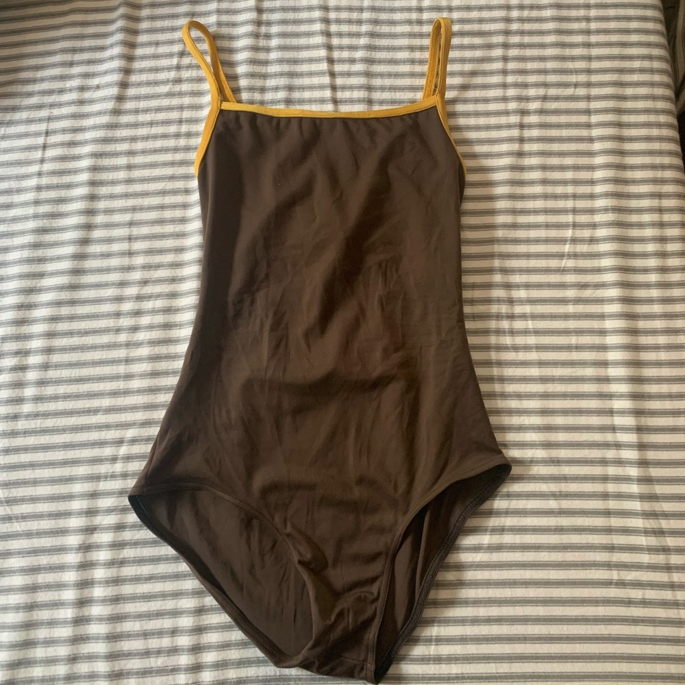 YUMIKO Size S Brown and Gold trim